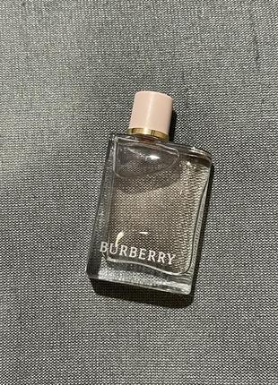 Burberry her eau de parfum/парфюм/шлейфовый парфюм / мини-тюра парфюма
