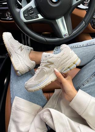 New balance 2002r white beige