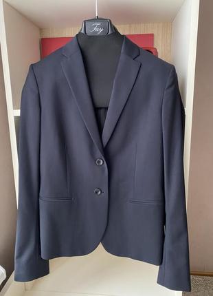 Костюм filippa k massimo dutti burberry escada peserico