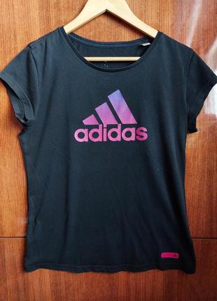 Женская футболка adidas