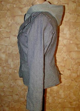Стильний смугастий піджак-обманка 2-в-1 jennyfer р.м (піджак +кенгурушка з капюшоном)3 фото