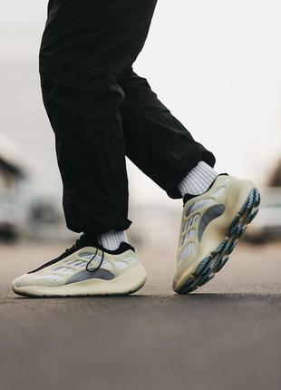 Кроссовки adidas yeezy boost 700 v3 beige grey black3 фото