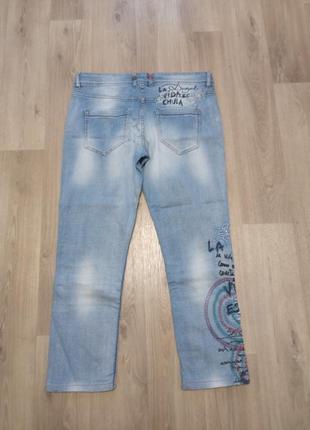 Крутые укороченные джинсы с вышивкой4 фото