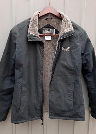 Жіноча домісезонна куртка jack wolfskin.