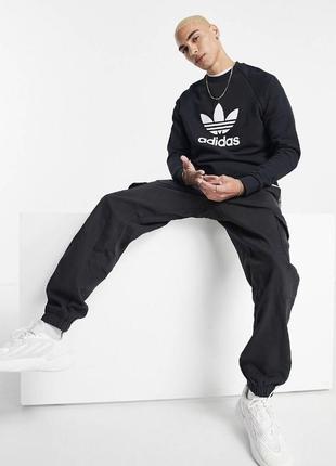 Черный свитшот adidas originals adicolour оригинал новый4 фото