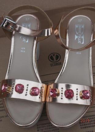 Італія. босоніжки divine follie. нові, за ціною закупівлі.