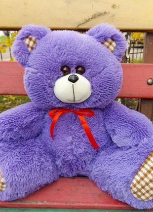 Плюшевий ведмедик буся 50 см бузковий вушка лапки в клітку. м'яка іграшка плюшевий ведмедик фіолетовий з бантиком.