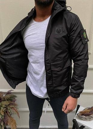 Топова вітрoвка stone island