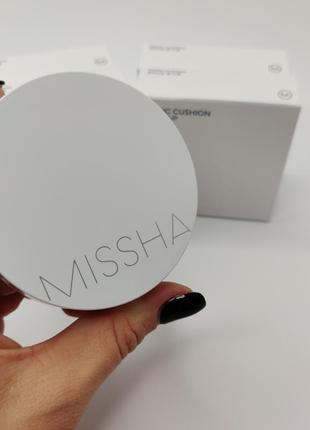 Оригінал! зволожуюча тональна основа кушон missha magic cushion moist up spf 50+ pa+++2 фото