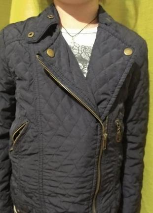 Стьобана куртка-косуха 128-134 см бренд tommy