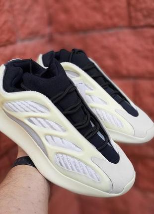 Кросівки adidas yeezy boost 700 v3 beige5 фото