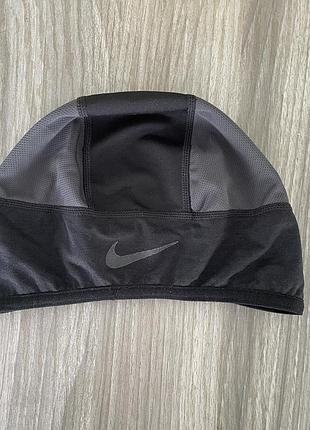 Бігова шапка nike