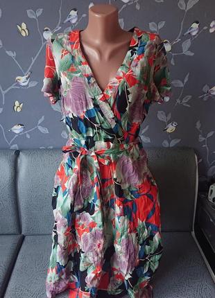 Красивое женское платье в цветы размер 48/505 фото