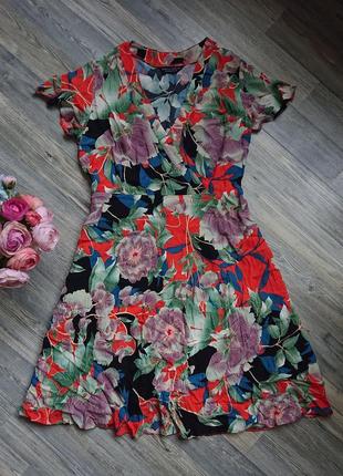 Красивое женское платье в цветы размер 48/508 фото
