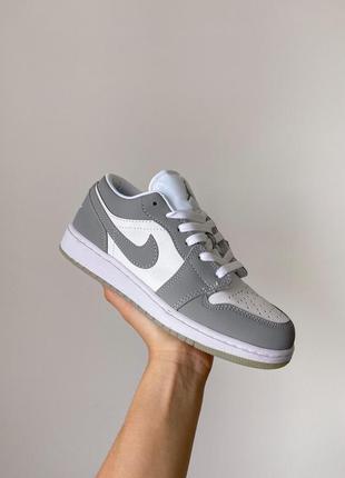 Кроссовки унисекс air jordan 1 low white/grey9 фото