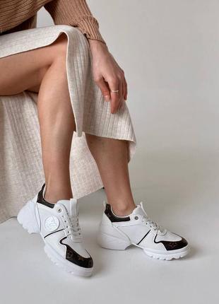 Белые кроссовки под бренд на шнуровке из эко-кожи+ эко-замш4 фото