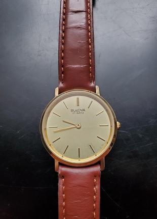 Bulova кварцовий чоловічий годинник