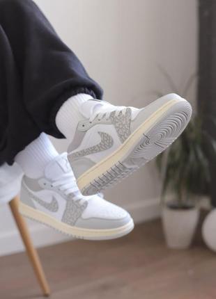 Кроссовки унисекс air jordan 1 low grey5 фото