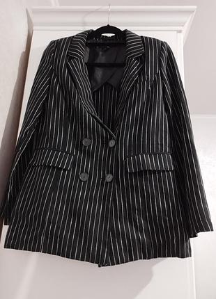 Піджак у смужку amisu