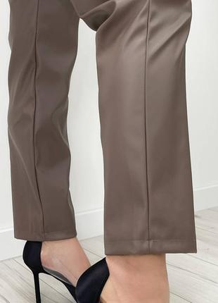 Жіночі шкіряні брюки чорні штани коричневі хакі оливкові зелені3 фото