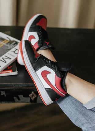 Кросівки унісекс air jordan 1 low bred toe4 фото