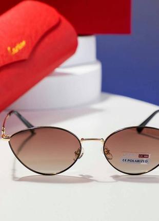 Очки брендовые овальные с кейсом