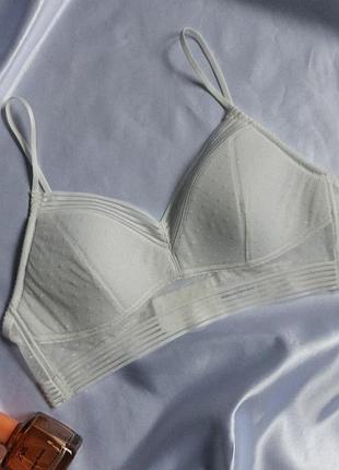 Білий лівчик знизу резинка