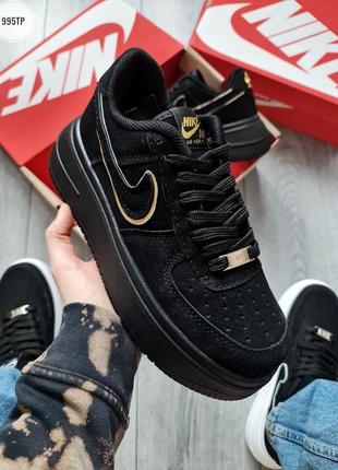 Стильные женские кроссовки на платформе nike air force 1 platform black gold чёрные с золотом3 фото