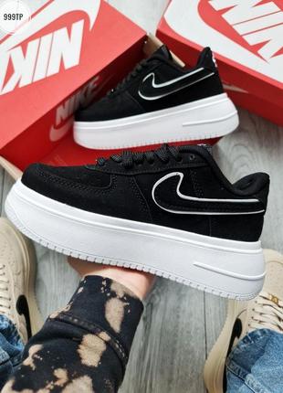 Крутейшие женские кроссовки на платформе nike air force 1 platform black white чёрные с белым4 фото