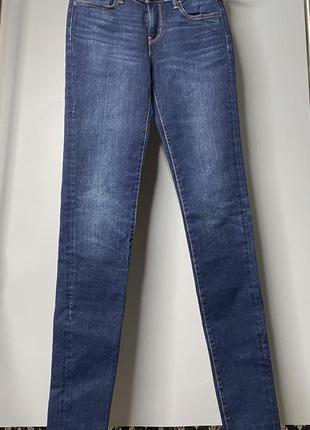 Скинные джинсы levis 710