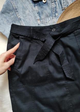 Удобная темно синяя юбка cotton с карманами прямая до колен с разрезом6 фото