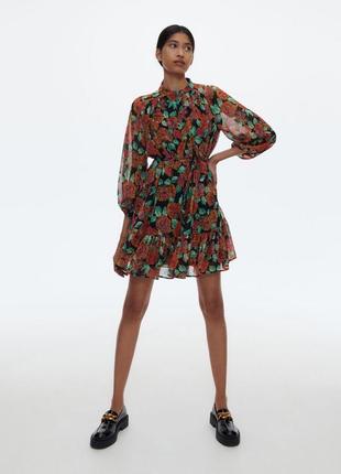 Платье рубашка в яркий цветочный принт6 фото