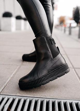 Сапоги черные женские стильные кожаные крутые puma by rihanna chelsea sneaker b00t “black”
