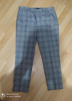 Жіночі брючки zara,розмір 40.