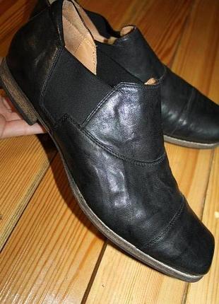 45 розм. вічні туфлі think. шкіра високої якості
