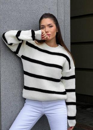 Кофта светр жіночий стильний в'язаний оверсайз молочний з чорною смужкою якісний теплий трендовий4 фото