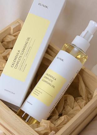 Заспокійливий очищаючий гідрофільні масло з календулою iunik calendula complete cleansing oil, 200 мл