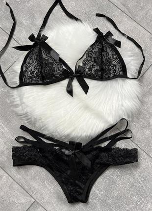 Сексуальний кружевний комплект жіночої білизни в чорному кольорі