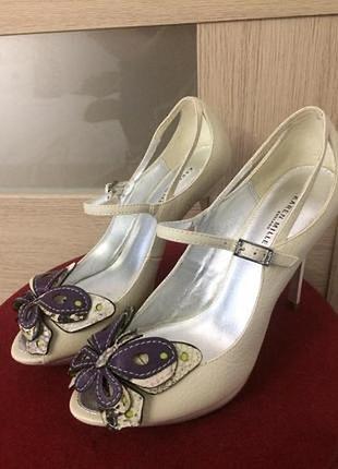 Туфлі човника