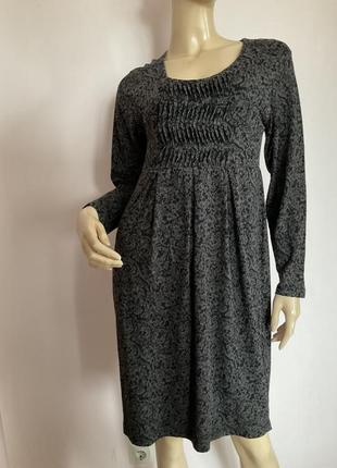 Вискозное принтовое платье свечного фасона/ l/brend masai