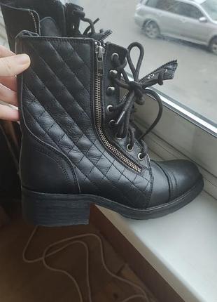 Демісезонні чоботи шкіряні