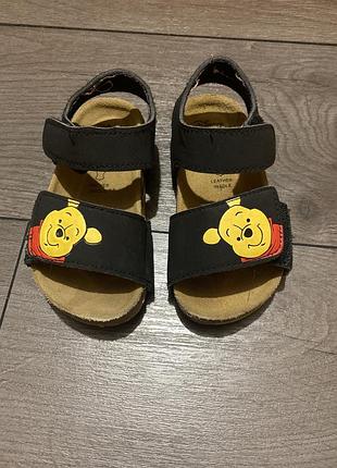 Босоножкие