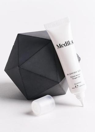 Blemish sos  от medik8 гель направленного и быстрого действия