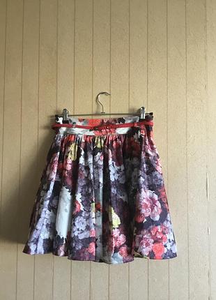 Стильная женская юбка размера м