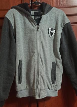 Кофта на замку