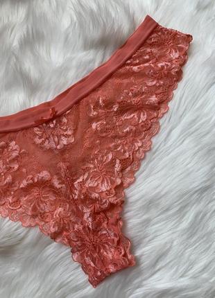 Красиві сексуальні мереживні трусики в персиковому кольорі від george 16-18 розмір