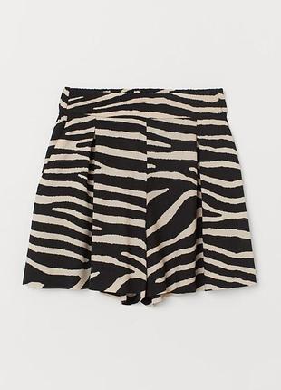 Шорти з повітряної віскозної тканини h&m.