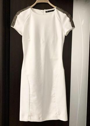 Біла приталена сукня zara xs4 фото