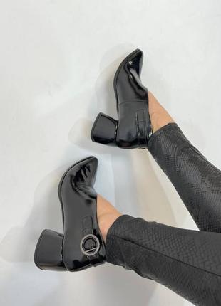 Екслюзивні туфлі ботильйони з натуральної італійської шкіри та замші лаку жіночу