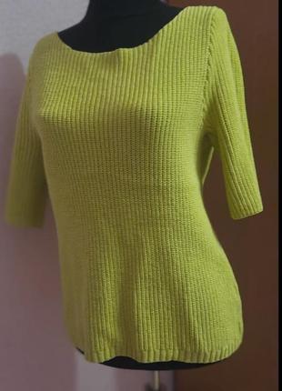 Светрик веснянного кольору